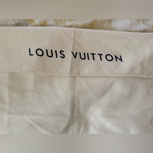 Louis Vuitton Dust Bag 19.5”x 16” - Picture 3 of 4